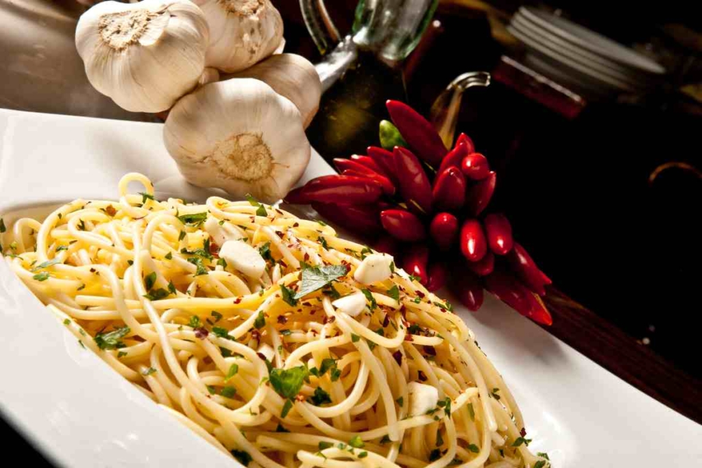 Spaghetti aglio, olio e peperoncino