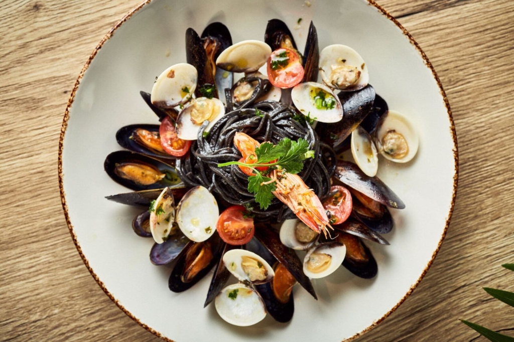 Bottega del Gusto Wola Tagliatelle al Nero di seppia e frutti di mare